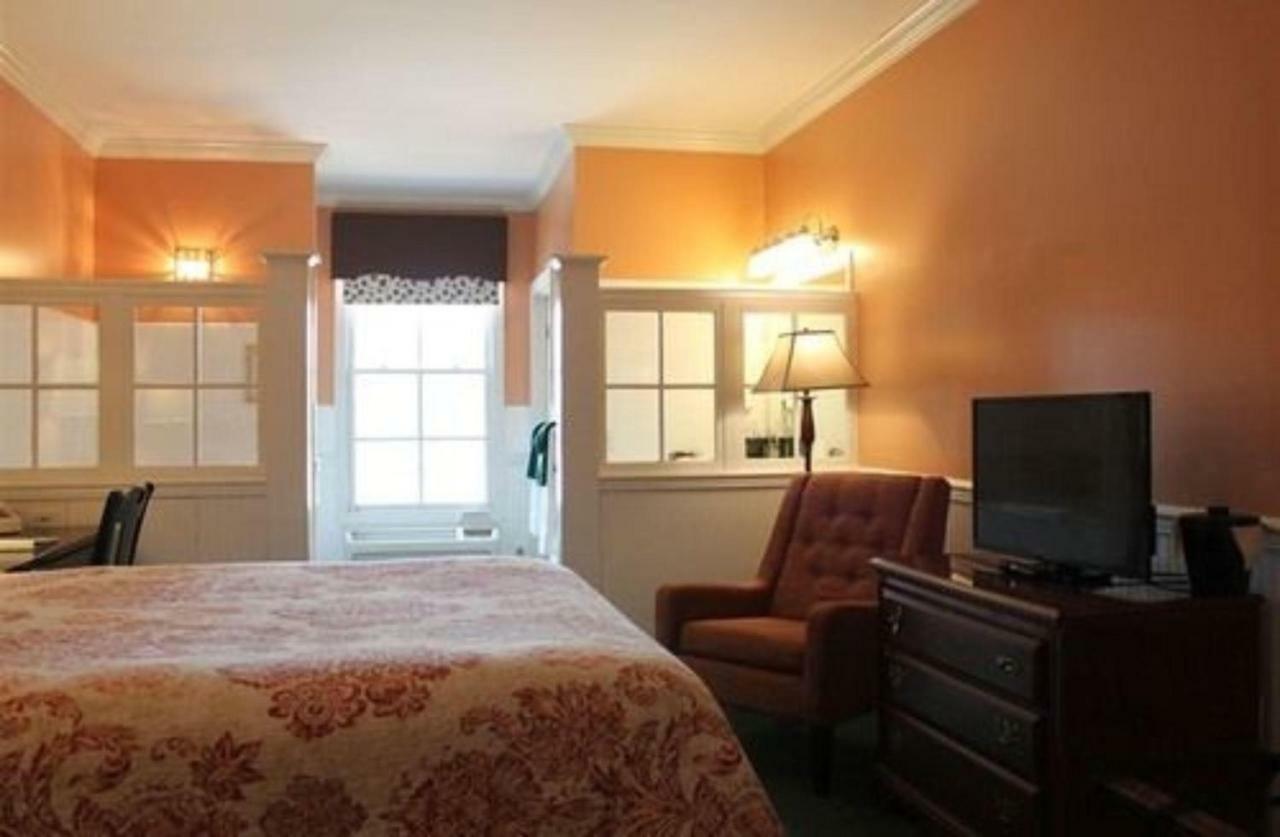 County Clare Inn Milwaukee Dış mekan fotoğraf