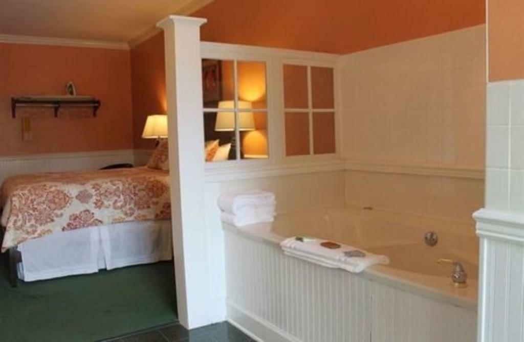 County Clare Inn Milwaukee Dış mekan fotoğraf