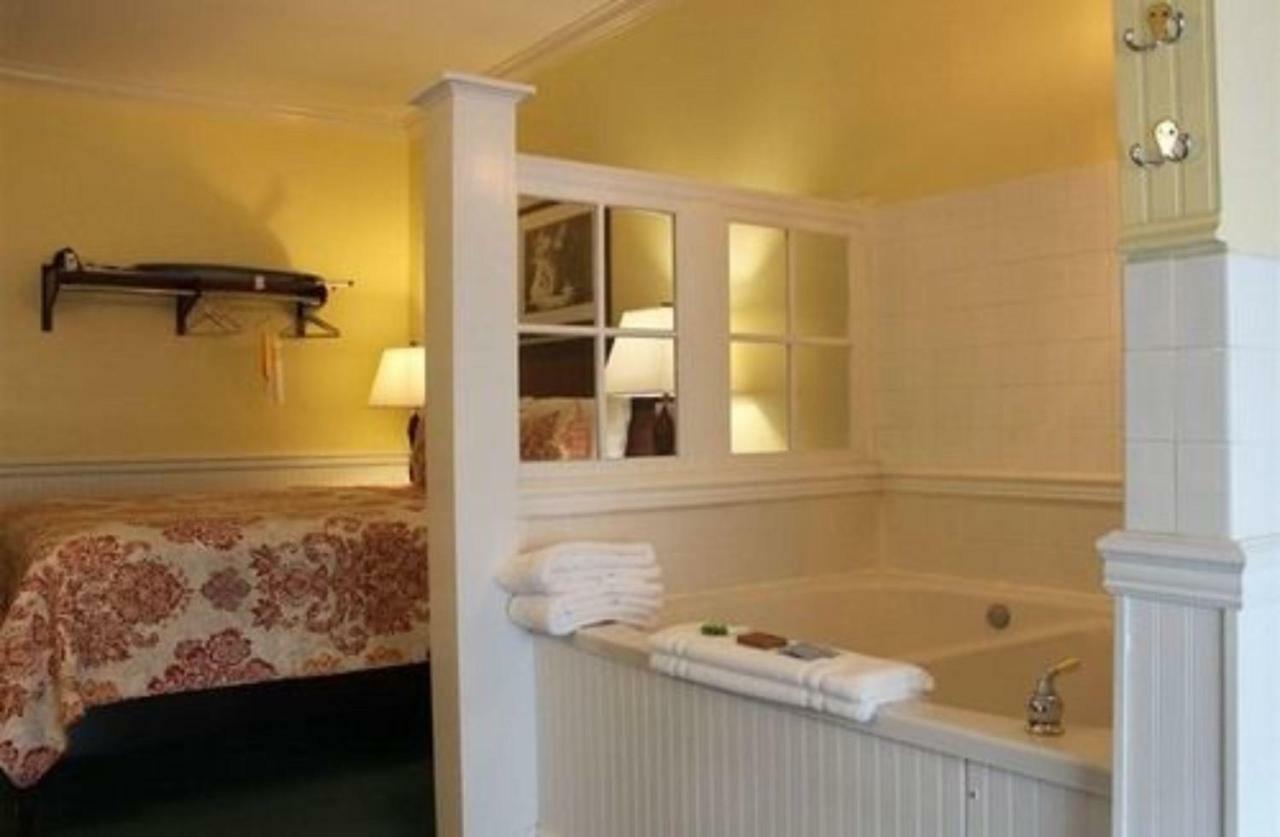 County Clare Inn Milwaukee Dış mekan fotoğraf